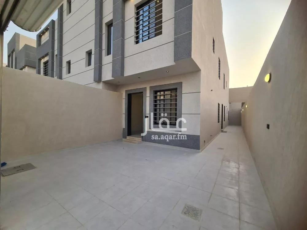 4 bedroom floor in Badr 3