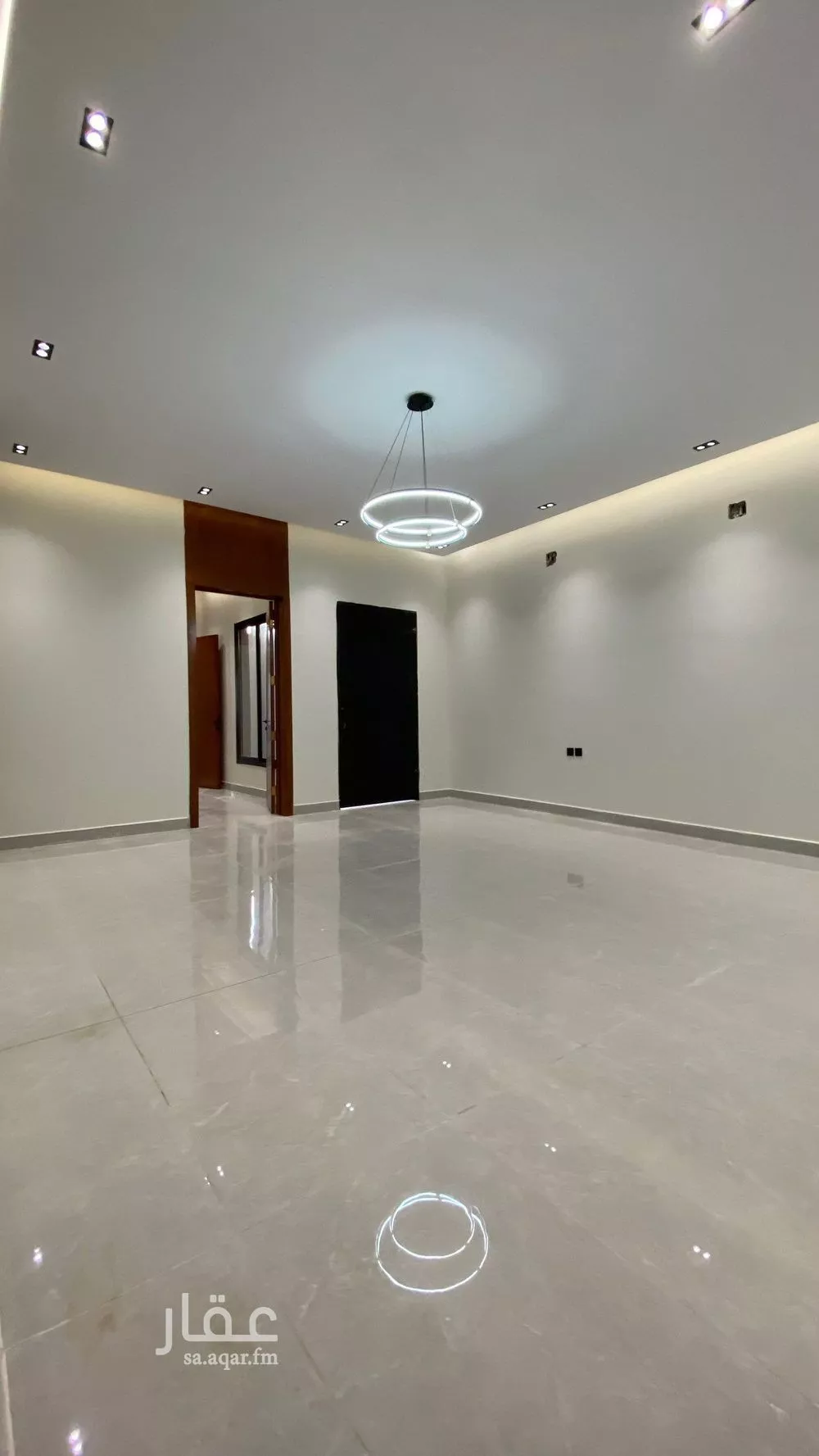 4 bedroom floor in Tuwaiq 8