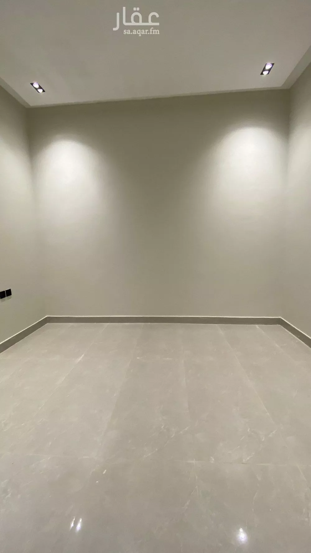 4 bedroom floor in Tuwaiq 10