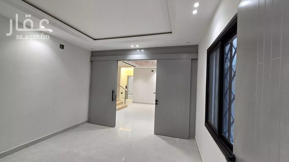 5 bedroom floor in Badr 11