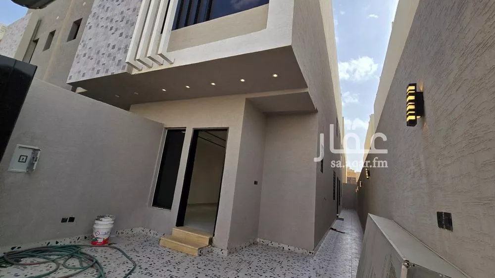 5 bedroom floor in Badr 6