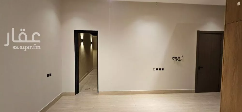 4 bedroom floor in Al Janadriyah 5