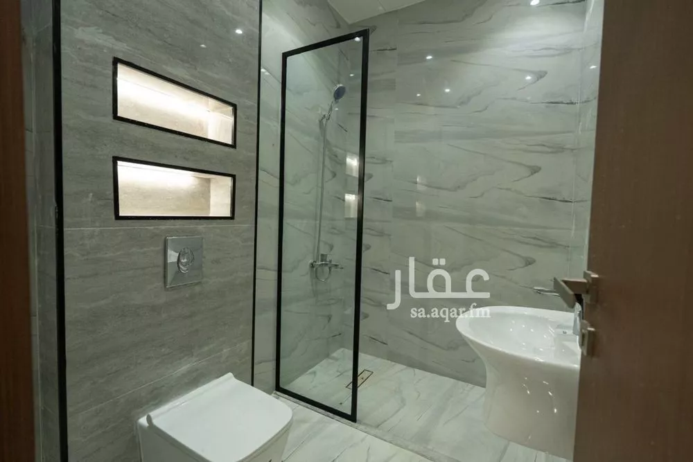 4 bedroom floor in Al Rimal 12