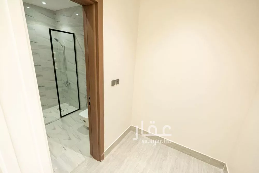 4 bedroom floor in Al Rimal 8