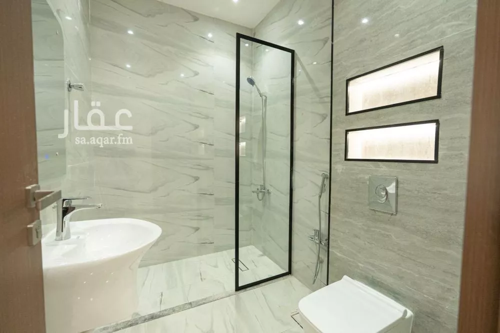 4 bedroom floor in Al Rimal 10