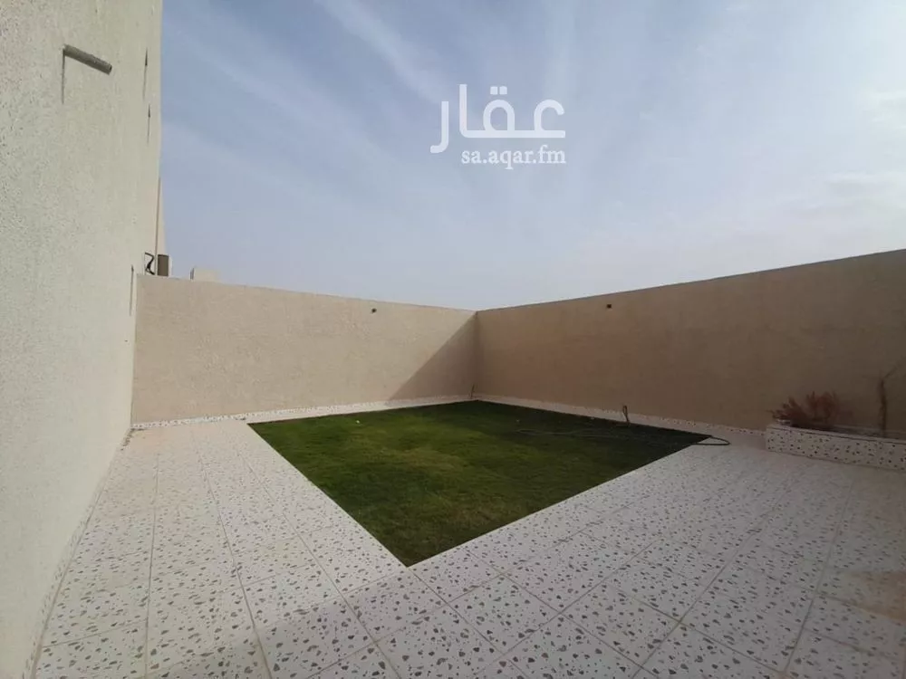 5 bedroom floor in Dahiat Namar 3
