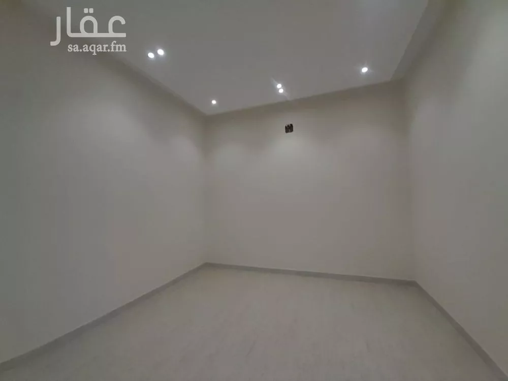 5 bedroom floor in Dahiat Namar 9