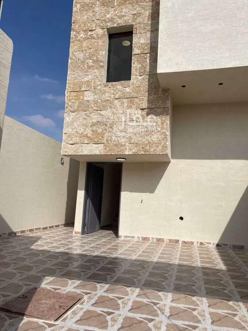 5 bedroom floor in Al Janadriyah 2