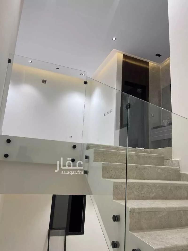 5 bedroom floor in Al Janadriyah 11