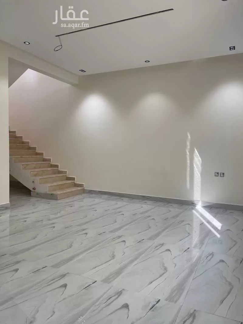 5 bedroom floor in Al Janadriyah 12
