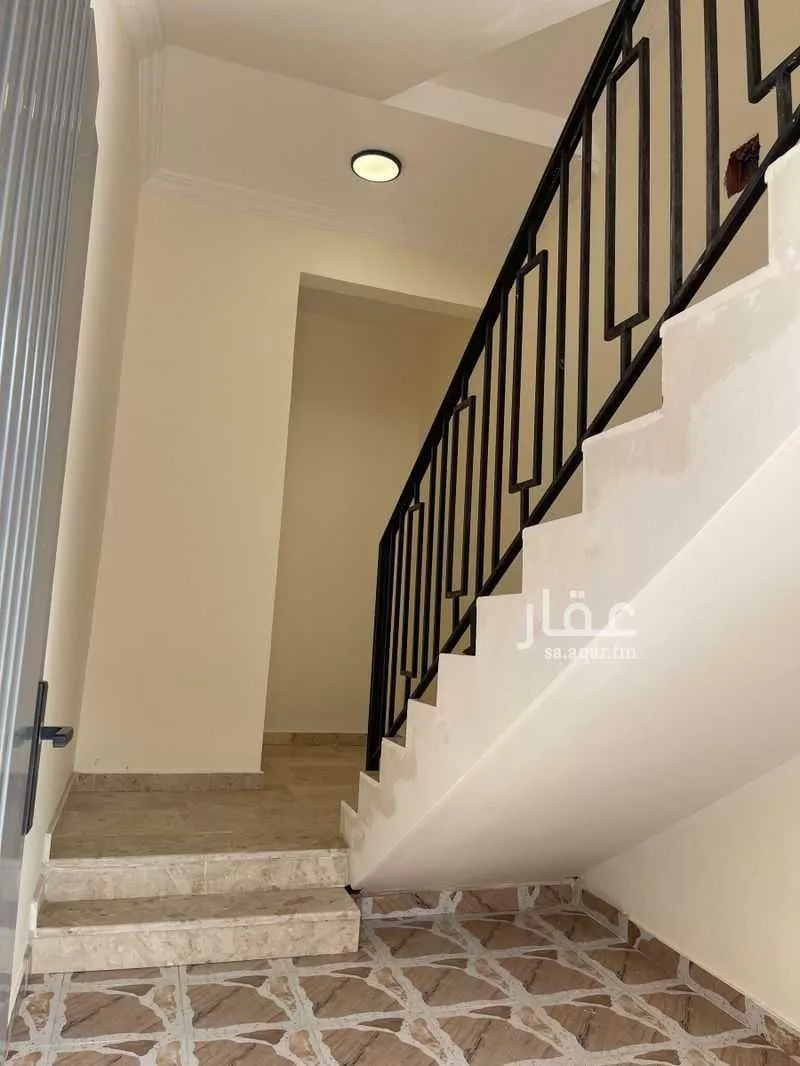 5 bedroom floor in Al Janadriyah 3