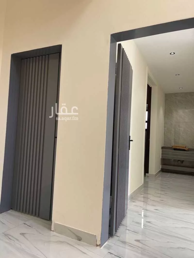 5 bedroom floor in Al Janadriyah 4