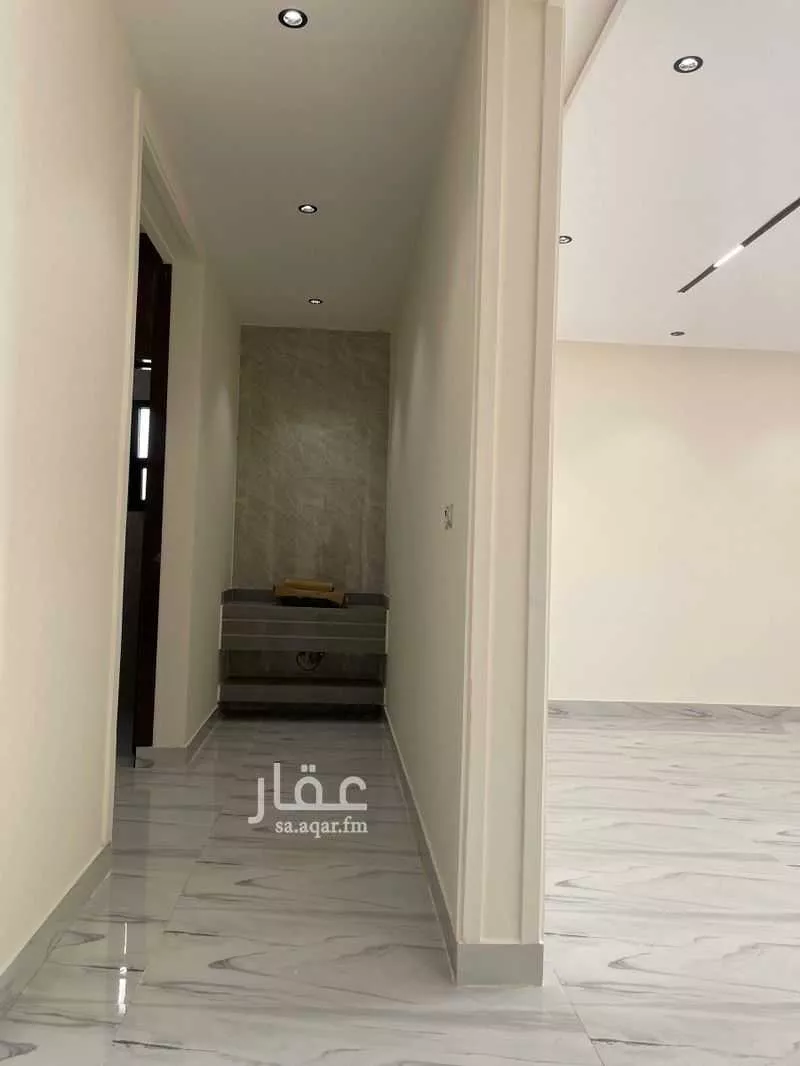 5 bedroom floor in Al Janadriyah 5