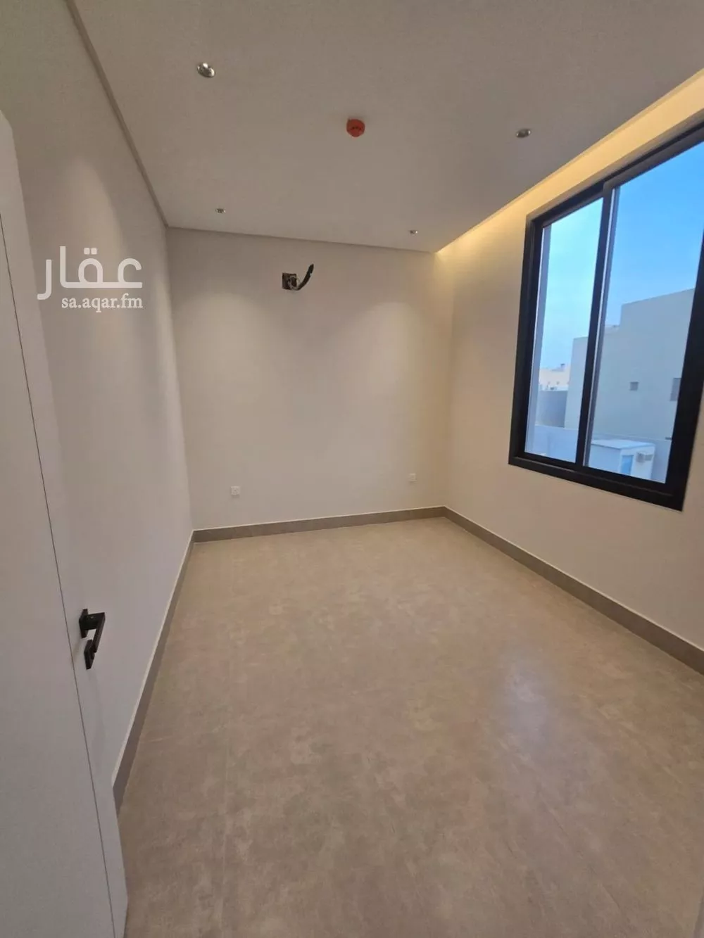 شقة 3 غرف في العارض 9