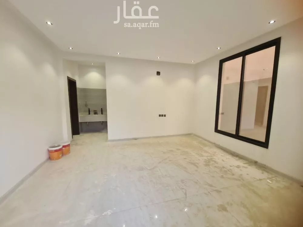 3 bedroom floor in Okaz 3