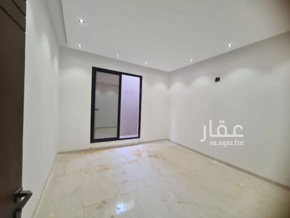 3 bedroom floor in Okaz 10