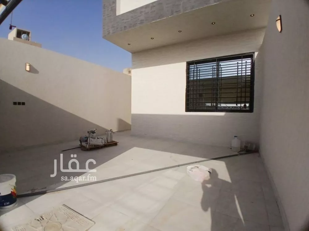 3 bedroom floor in Al Hazm 2
