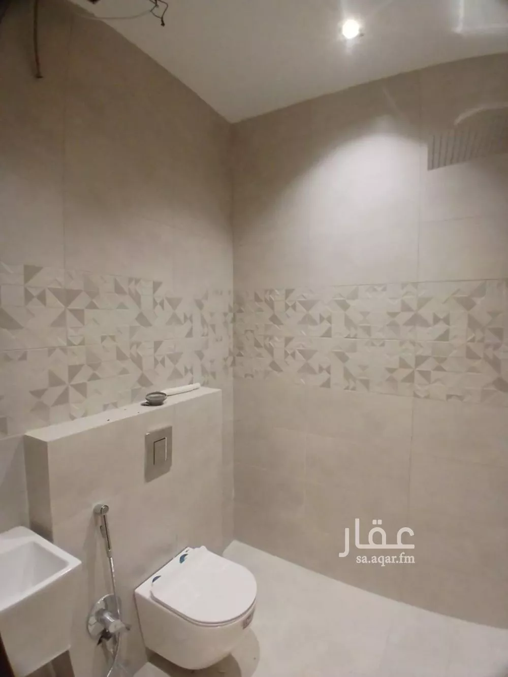 3 bedroom floor in Al Hazm 15
