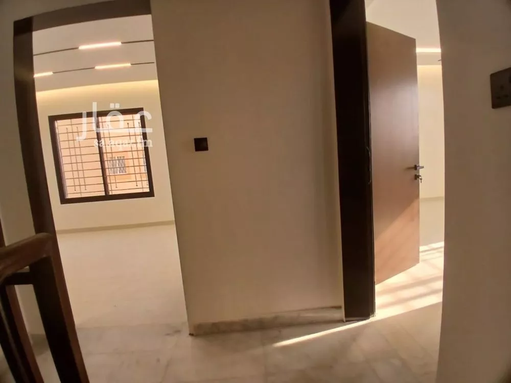 3 bedroom floor in Al Hazm 18