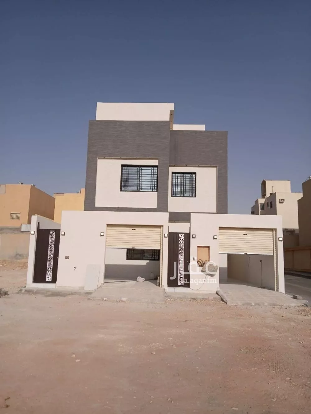 3 bedroom floor in Al Hazm 3