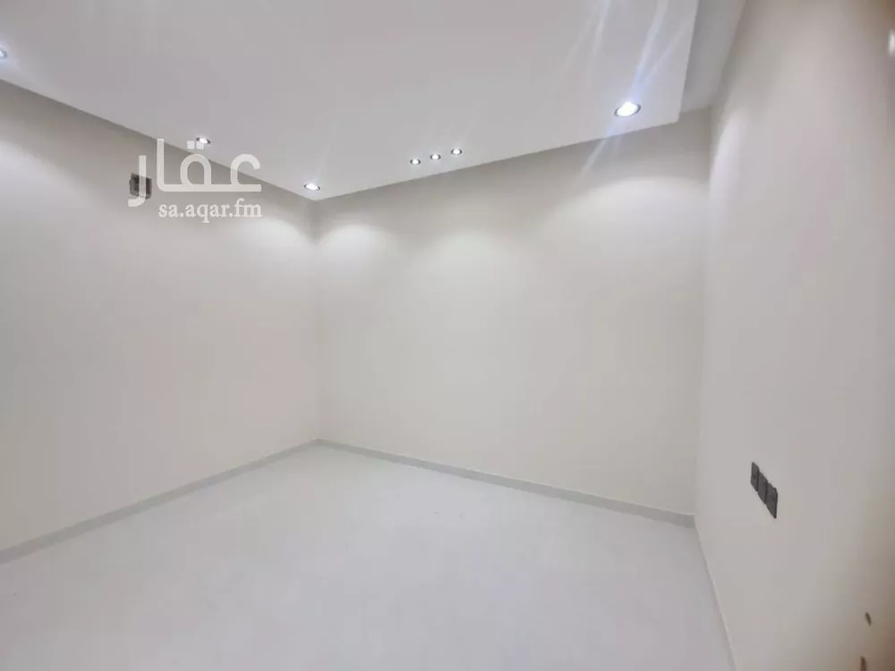 3 bedroom floor in Badr 4