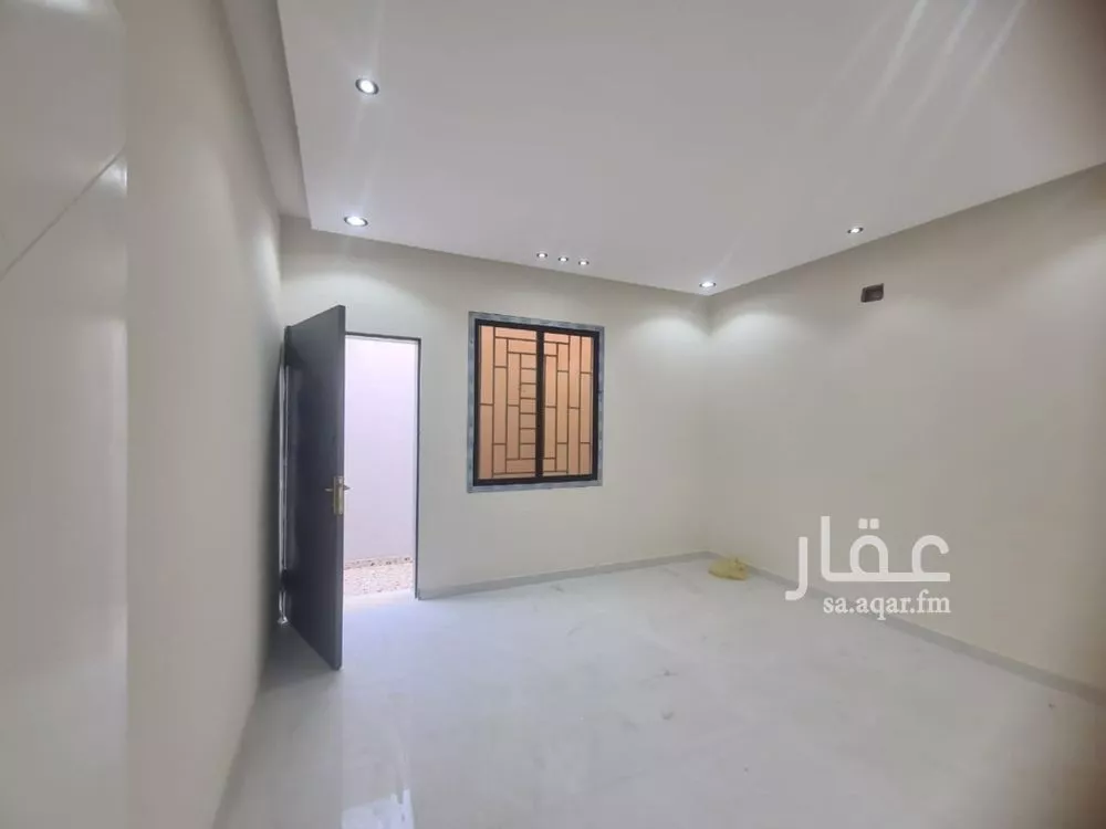 3 bedroom floor in Badr 5