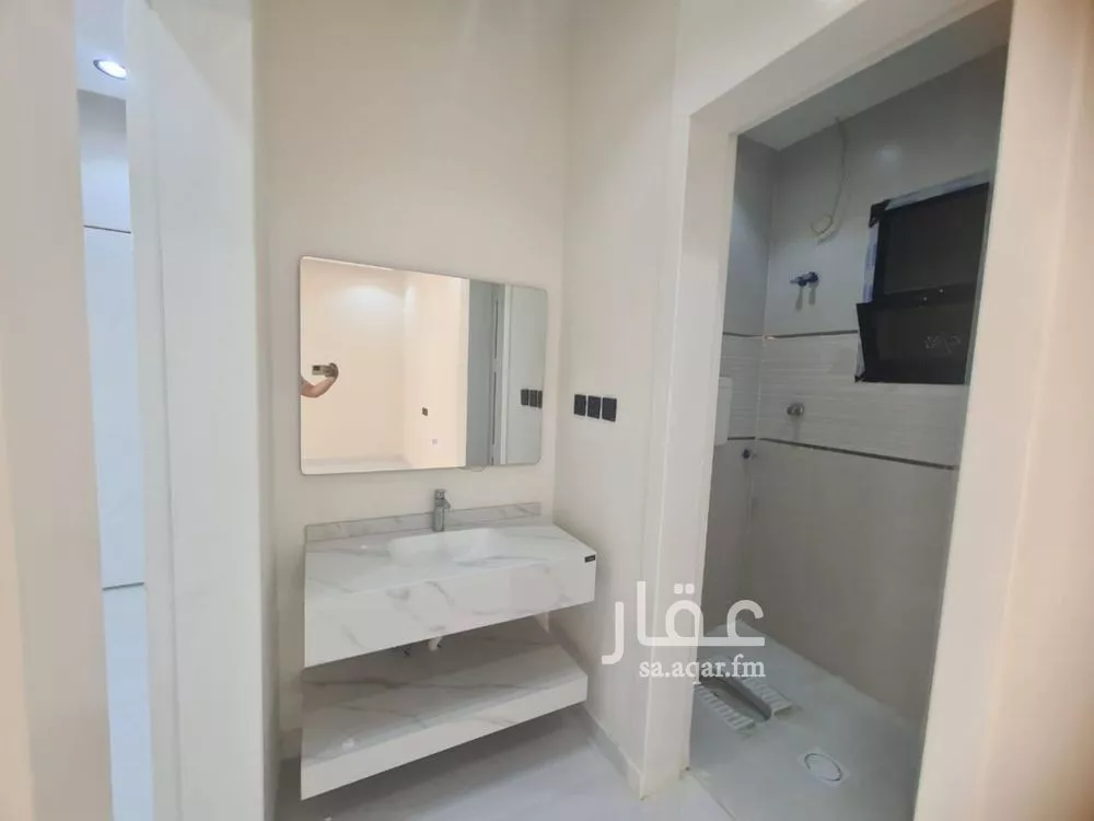 3 bedroom floor in Badr 9