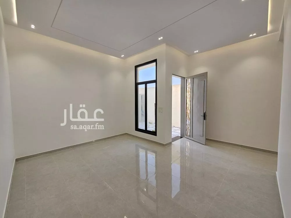 4 bedroom floor in Al Maizilah 11