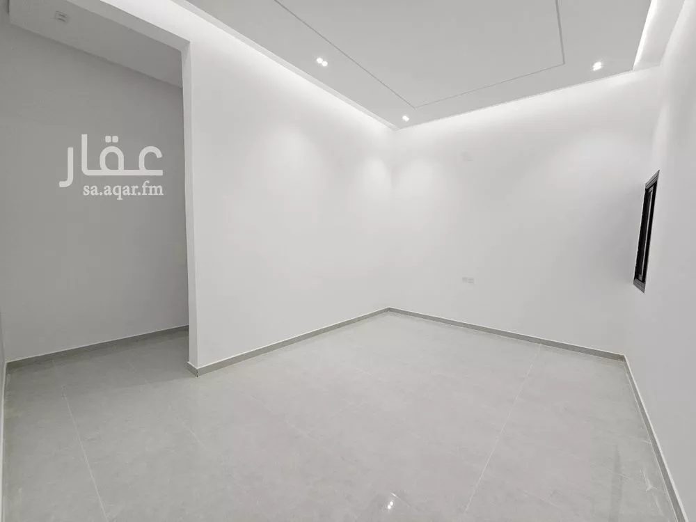 4 bedroom floor in Al Maizilah 14