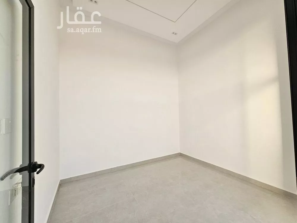 4 bedroom floor in Al Maizilah 5
