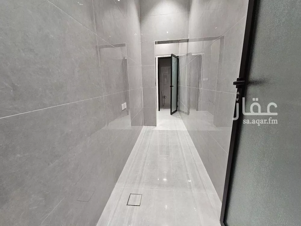 4 bedroom floor in Al Maizilah 7