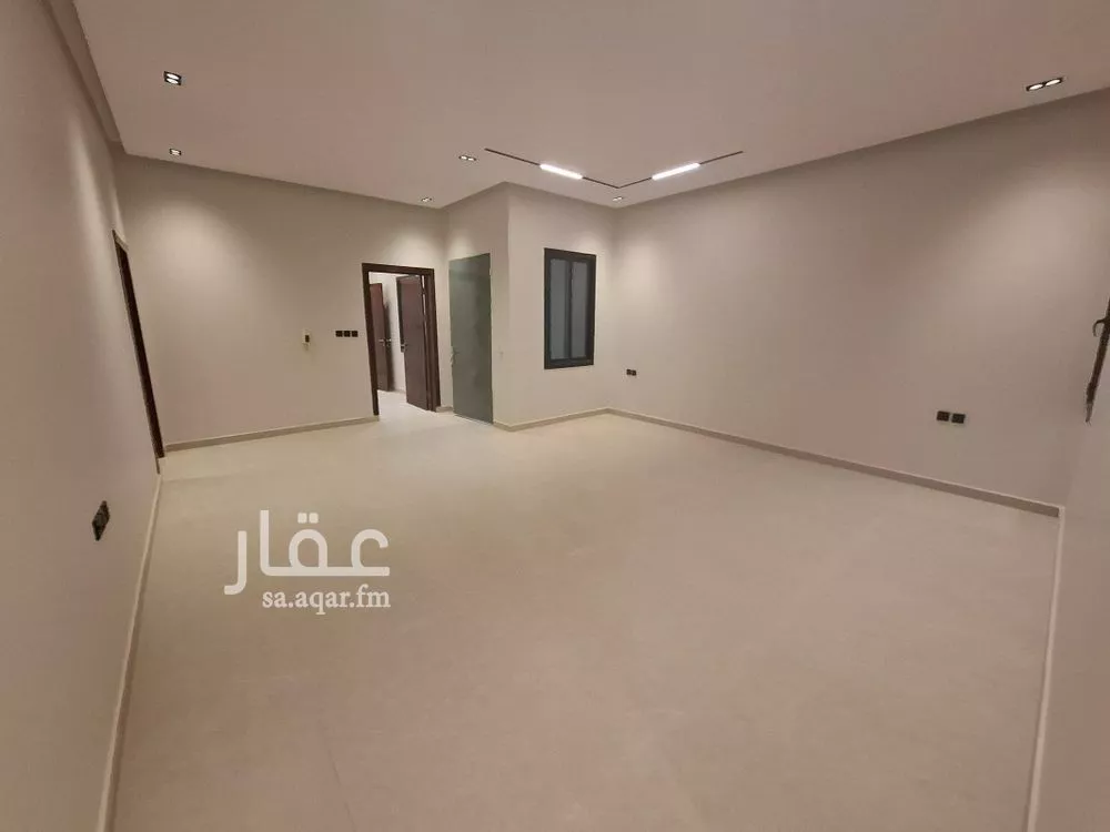 4 bedroom floor in Al Rimal 12
