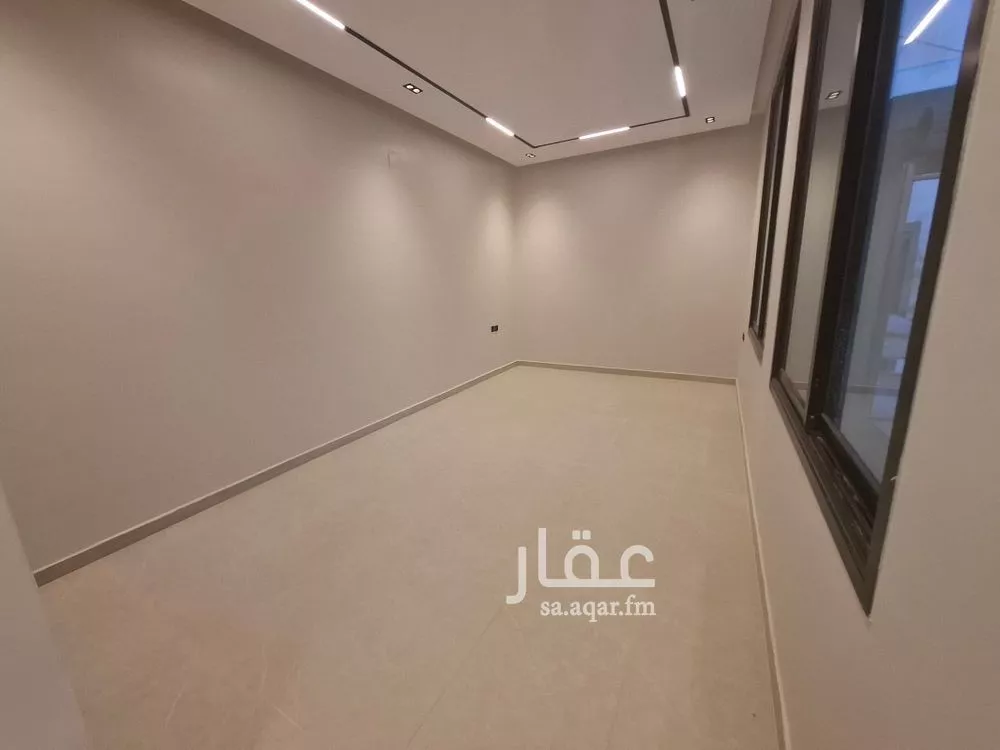 4 bedroom floor in Al Rimal 8
