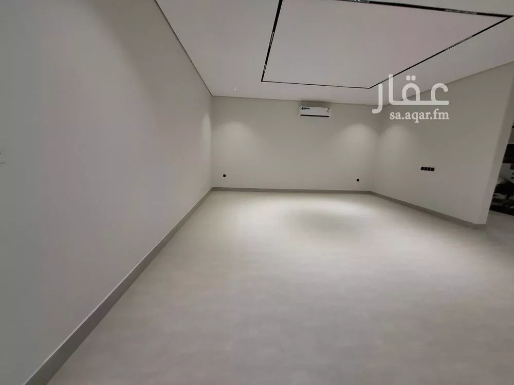 5 bedroom floor in Al Janadriyah 2