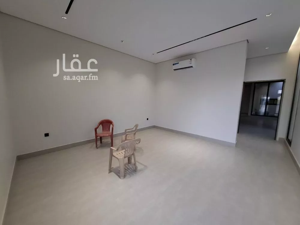 5 bedroom floor in Al Janadriyah 12