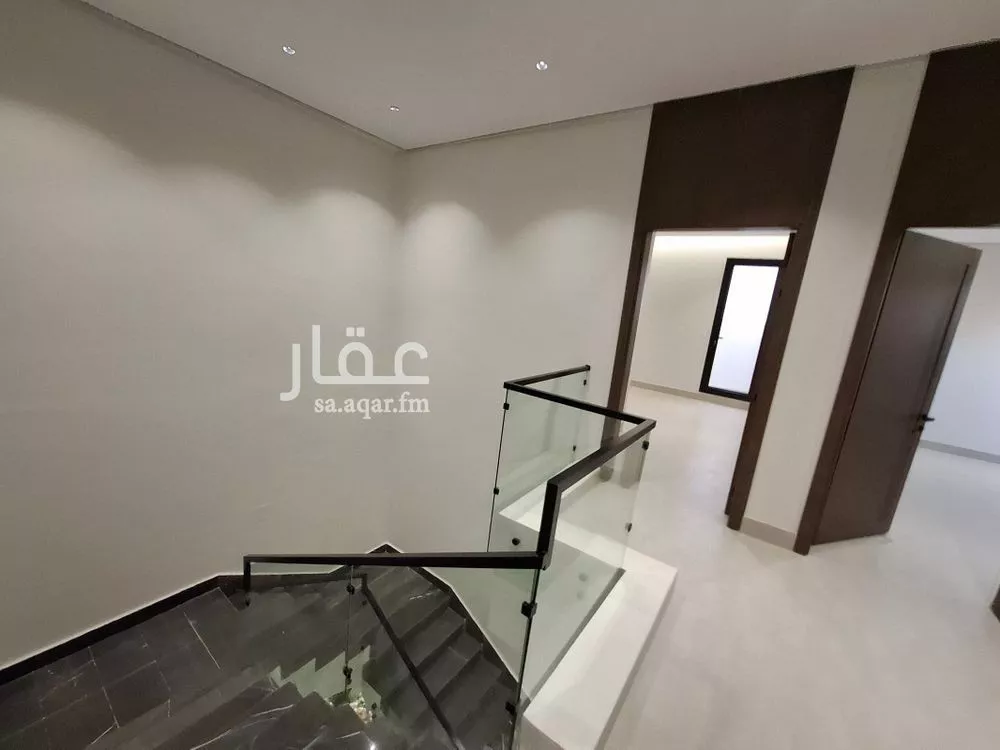 5 bedroom floor in Al Janadriyah 13