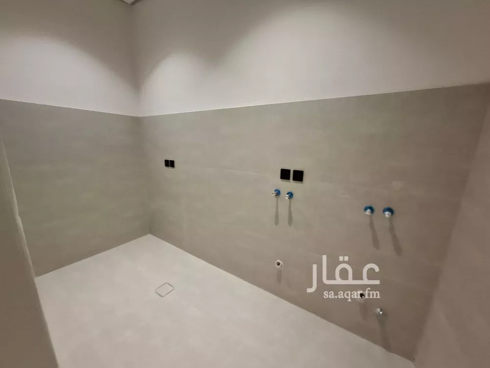 5 bedroom floor in Al Janadriyah 14
