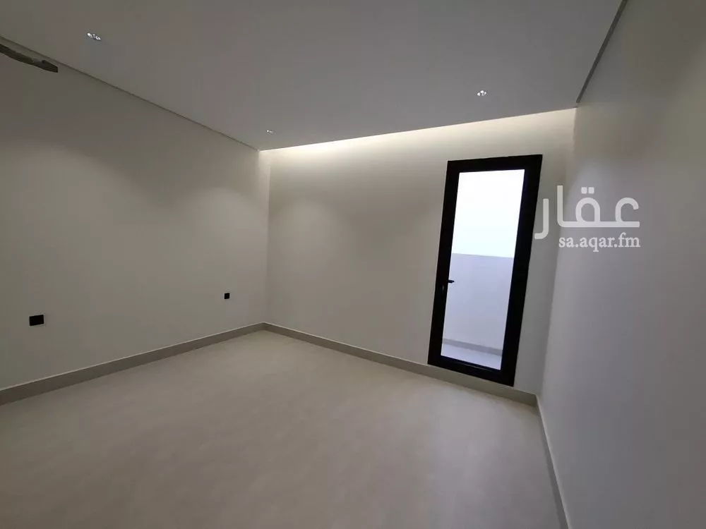 5 bedroom floor in Al Janadriyah 9