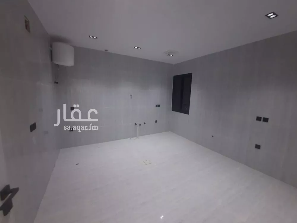 4 bedroom floor in Badr 12