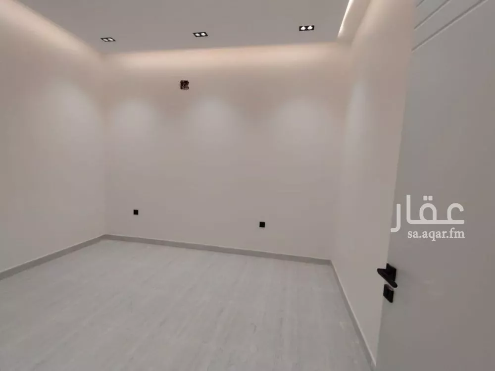4 bedroom floor in Badr 5