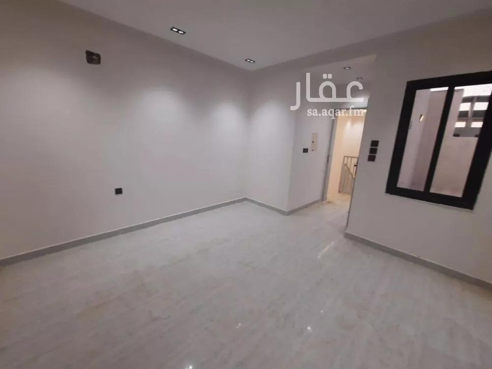 4 bedroom floor in Badr 9
