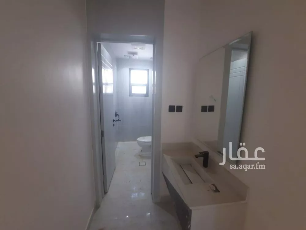 4 bedroom floor in Badr 10