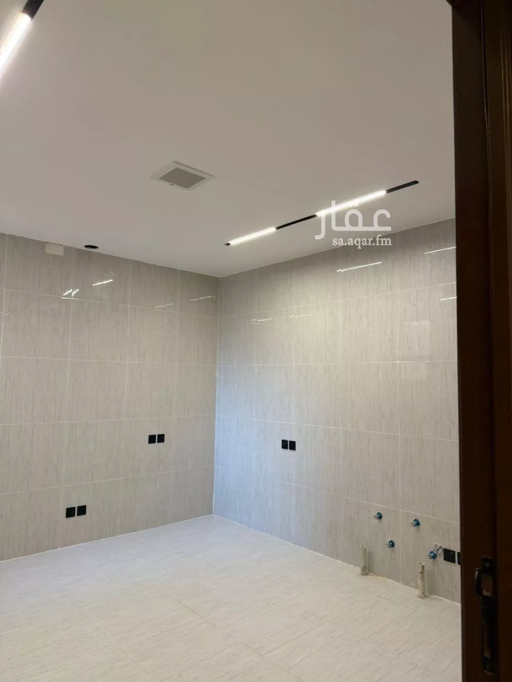 4 bedroom floor in Ash Sharq 9
