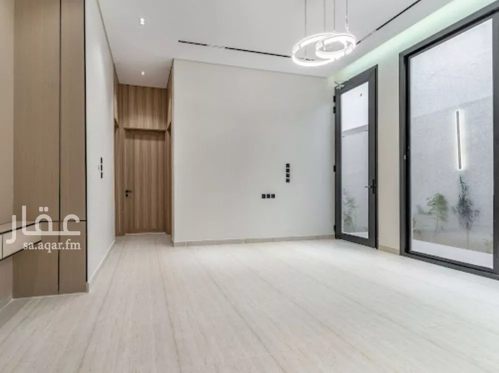 4 bedroom floor in Al Janadriyah 11