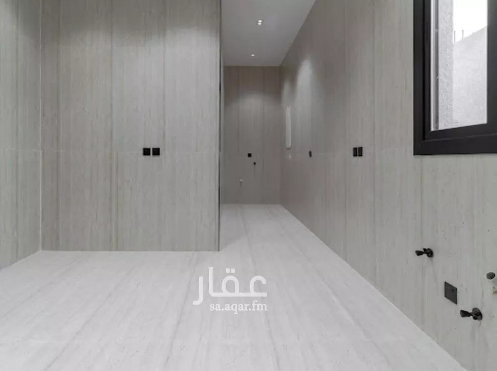 4 bedroom floor in Al Janadriyah 13
