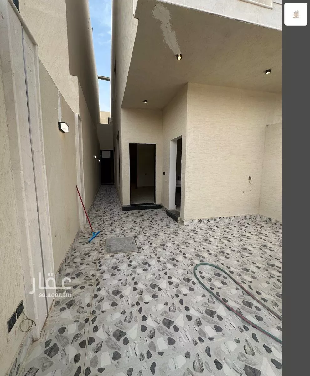 3 bedroom floor in Tuwaiq 4