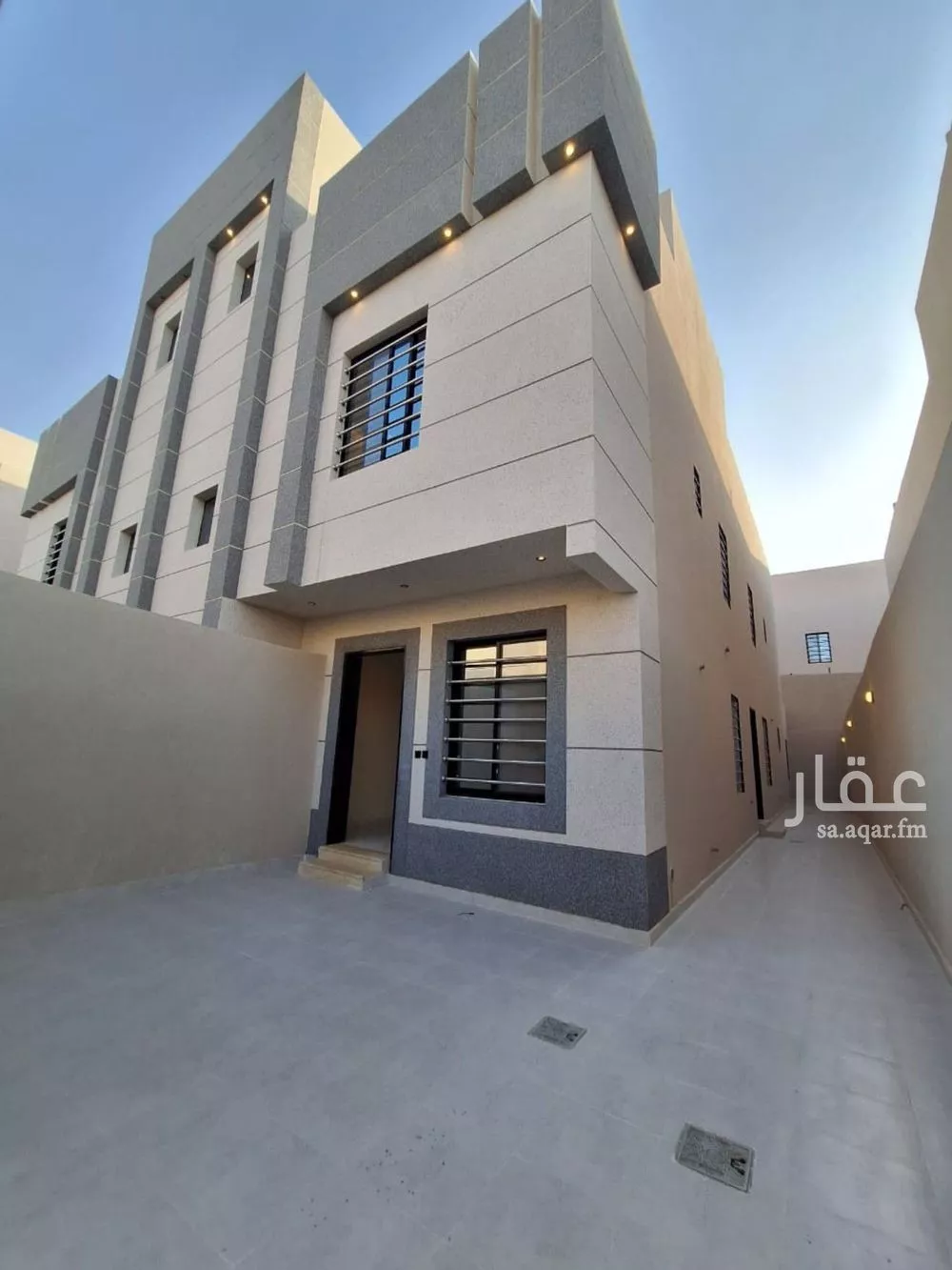 4 bedroom floor in Badr 5