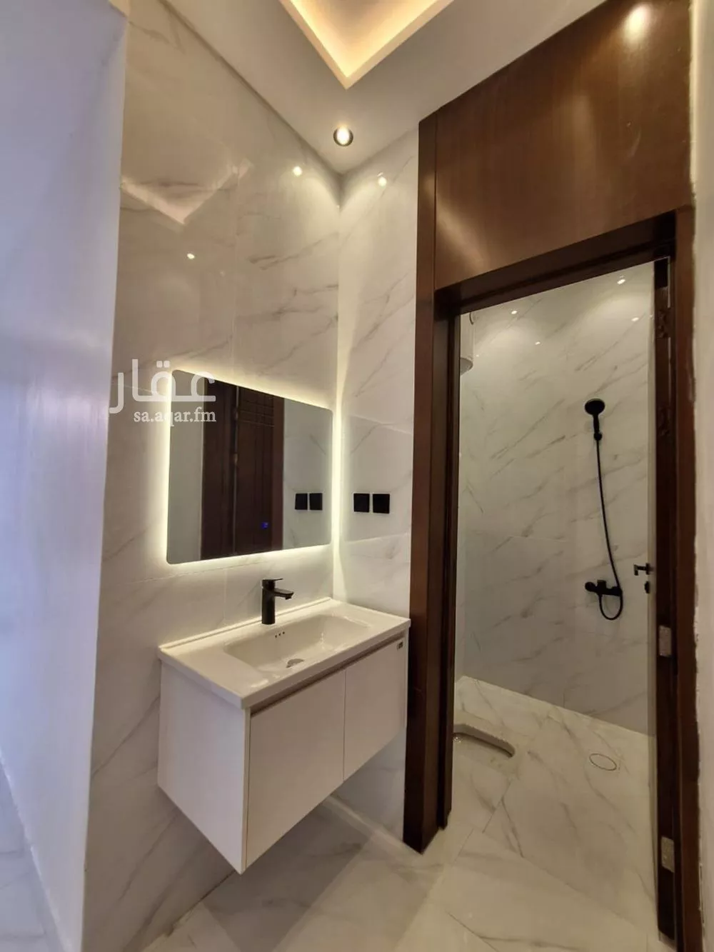 4 bedroom floor in Badr 9