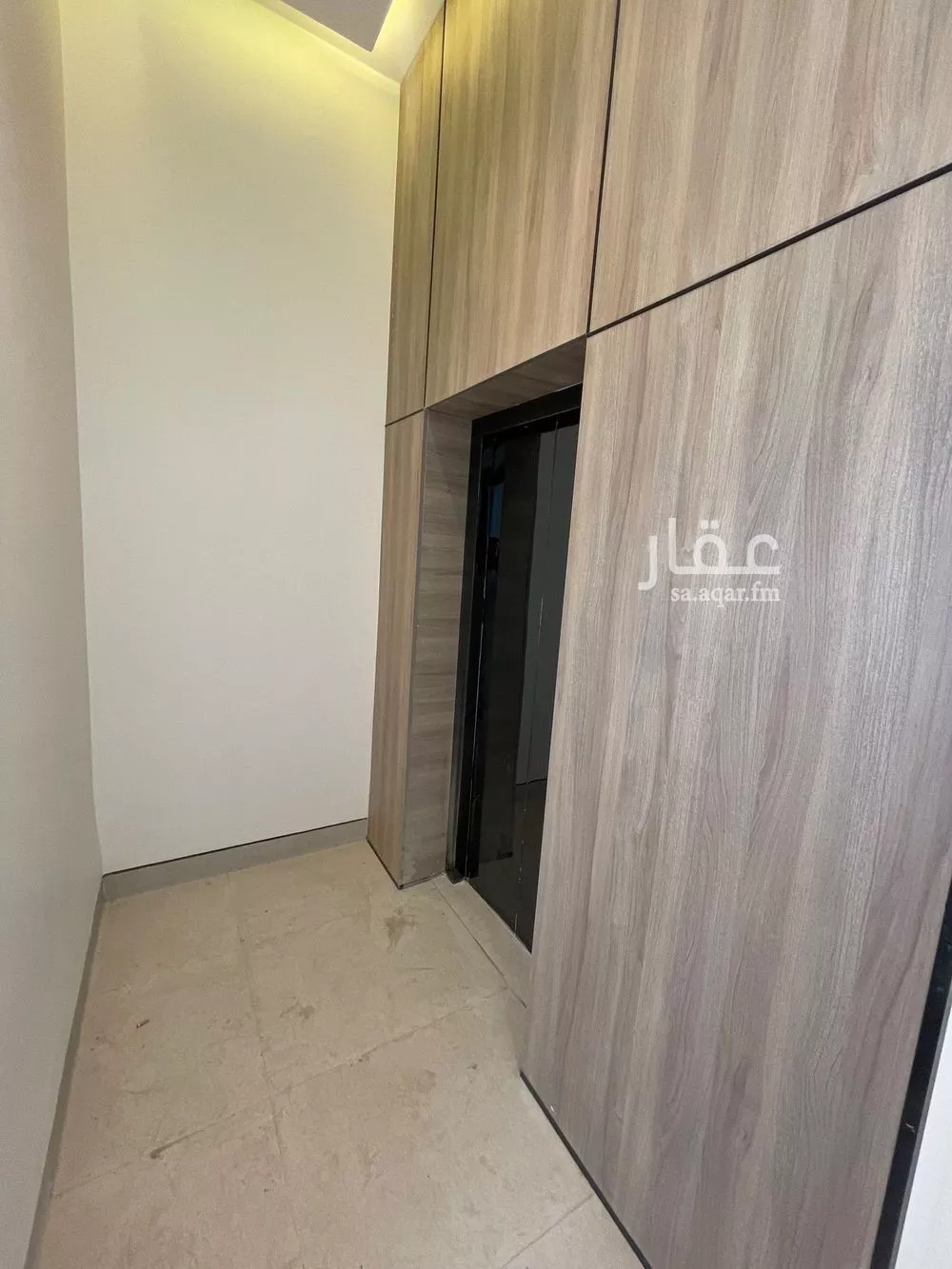 3 bedroom floor in Al Janadriyah 11