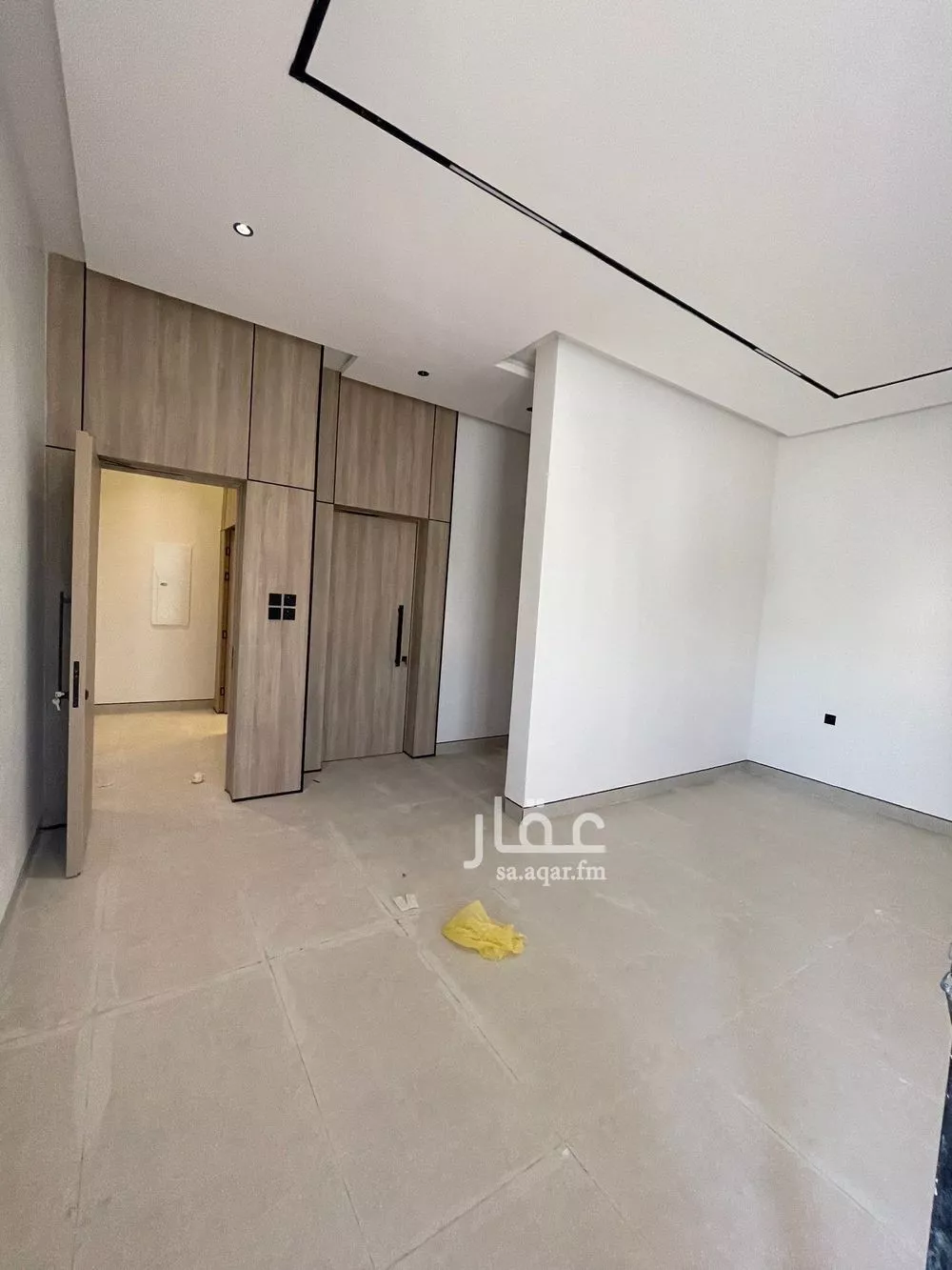 3 bedroom floor in Al Janadriyah 6
